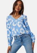 Object Collectors Item Objjacira L/S V-Neck top Provence AOP:Cloud D 3...