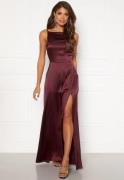 Bubbleroom Occasion Drapy-Back Slit Satin Gown Wine-red 42