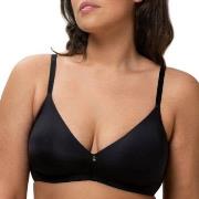 Triumph BH Body Make-Up Essentials P01 Svart A 70 Dam