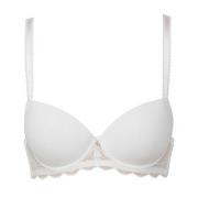 Trofe Julia Padded Bra BH Vit polyamid B 85 Dam