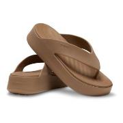 Crocs Getaway Platform Flip Ljusbrun US W10 (EU 41-42)