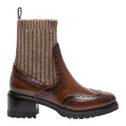 Santoni Klassiska ankelboots i läder med broguemönster Brown, Dam