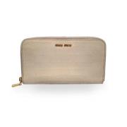 Miu Miu Pre-owned Pre-owned Läder plnbcker Beige, Dam