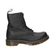 Dr. Martens Stövlar med snörning Black, Dam