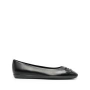 Salvatore Ferragamo Gancini-Embossed Ballerinaskor Black, Dam