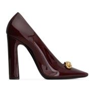 Saint Laurent Burgundy Krokodil Pumps med Kedjedetaljer Red, Dam