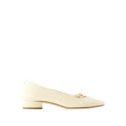 aeyde Beige-Creme Lackballerinas Beige, Dam