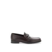 Salvatore Ferragamo Loafers i präglat läder med Gancini dekorationer B...