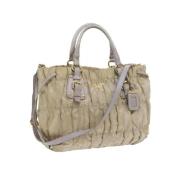 Prada Vintage Pre-owned Nylon handvskor Beige, Dam