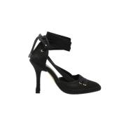 Manolo Blahnik Pre-owned Pre-owned Tyg klackskor Black, Dam