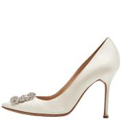 Manolo Blahnik Pre-owned Pre-owned Satin klackskor Beige, Dam