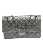 Chanel Vintage Pre-owned Laeder chanel-vskor Gray, Dam