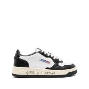 Autry Svarta Sneakers med Logo Patch Black, Dam