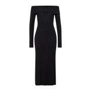 IVY OAK Slim Knit Midi Klänning med Carmen Halsringning Black, Dam