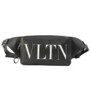 Valentino Vintage Pre-owned Tyg crossbodyvskor Black, Dam