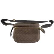 Michael Kors Pre-owned Pre-owned Tyg crossbodyvskor Brown, Dam