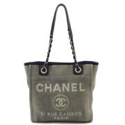 Chanel Vintage Pre-owned Canvas chanel-vskor Gray, Dam