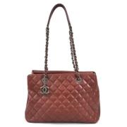 Chanel Vintage Pre-owned Laeder axelremsvskor Red, Dam