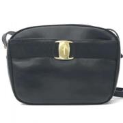 Salvatore Ferragamo Pre-owned Pre-owned Tyg axelremsvskor Black, Dam