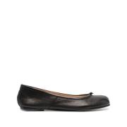 Maison Margiela Svarta Slip-On Tabi Platta Skor Black, Dam