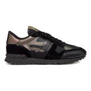 Valentino Garavani Svarta Camouflage Sneakers med Gummistuds Black, He...