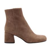 Donna Lei Eloise Ankelboots Brown, Dam