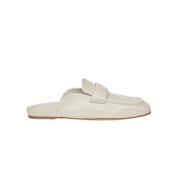 Halmanera Mules White, Dam