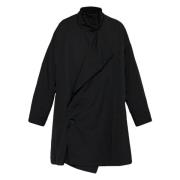 Yohji Yamamoto Svart ull gabardin asymmetrisk kappa Black, Herr