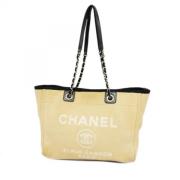 Chanel Vintage Pre-owned Canvas chanel-vskor Beige, Dam