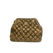 Chanel Vintage Pre-owned Tyg handvskor Yellow, Dam