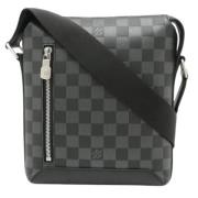 Louis Vuitton Vintage Pre-owned Laeder axelremsvskor Black, Herr