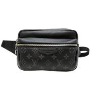 Louis Vuitton Vintage Pre-owned Tyg crossbodyvskor Black, Dam