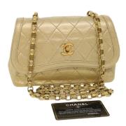 Chanel Vintage Pre-owned Canvas chanel-vskor Yellow, Dam