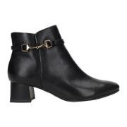 Tamaris Klassisk svart ankelboot med guldaccent Black, Dam