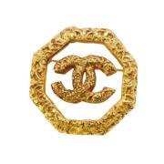 Chanel Vintage Pre-owned Metall broscher Yellow, Dam