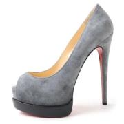 Christian Louboutin Pre-owned Pre-owned Laeder klackskor Gray, Dam