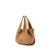 Gianni Chiarini Giulia Brown, Dam