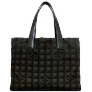 Chanel Vintage Pre-owned Nylon chanel-vskor Black, Unisex