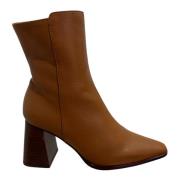 ANGEL ALARCON Läder ankelboots med 8cm klack Brown, Dam