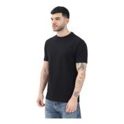 Armani Exchange Minimalistisk präglad svart kortärmad T-shirt Black, H...