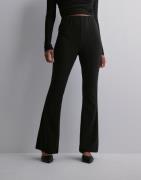 Vero Moda - Svart - Vmliva Hw Flared Pant Noos