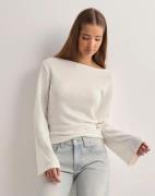 Nelly - Vit - Gorgeous Wide Sleeve Sweater