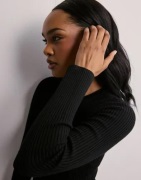 Only - Svart - Onlalma L/S O-Neck Dress Knt Noos