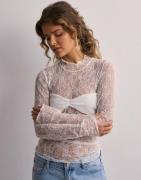Nelly - Vit - Gorgeous Lace Top