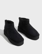 Nelly - Svart - Platform Boots
