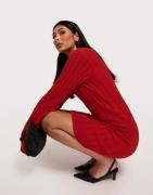 Nelly - Röd - Short Rib Knit Dress