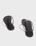 ATP ATELIER - Svart - Pesche Vacchetta Sandals