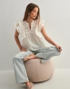 Only - Vit - Onlsunny Life Capsl Frill Top Wvn N