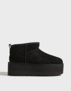 UGG - Svart - W Cl Ultra MiniPlatf
