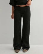 Nelly - Svart - Stunning Low Waist Structure Pants